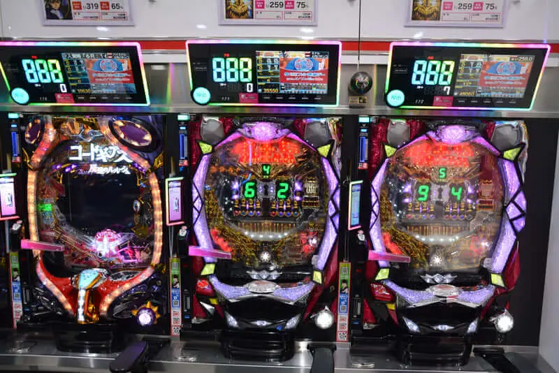 初心者向け！パチンコとスロットの違いは？遊タイムや天井など違いを 